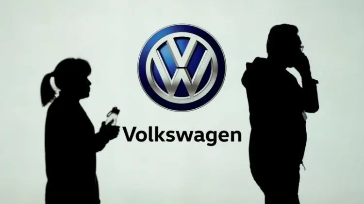 VW Perkirakan Pasokan Chip Tetap Terbatas Beberapa Bulan Mendatang