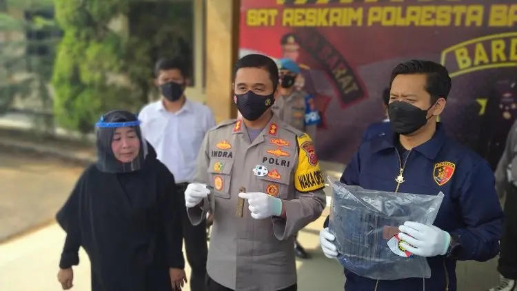 Terbakar Cemburu, RI Nekat Tusuk istri dengan Pisau Dapur