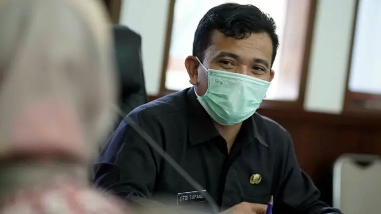 Disdik Jabar Bantu Pengobatan Guru Susan Asal Sukabumi yang Lumpuh Usai Jalani Vaksinasi