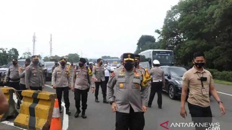 Wakpolda Jabar Tinjau Operasi Ketupat Lodaya 2021 di Kota Bogor