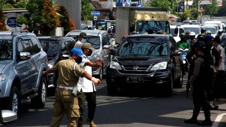 Gibran Pastikan Penjemputan Pemudik untuk Jalani Karantina