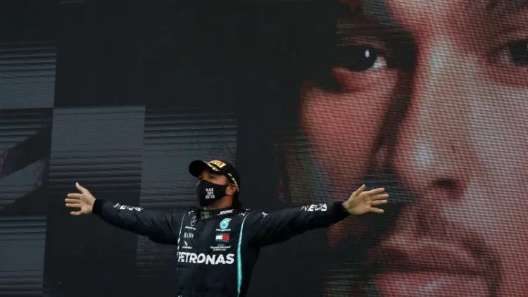Tak Percuma, Perjuangan Hamilton Perangi Rasisme Berbuah Penghargaan Ini