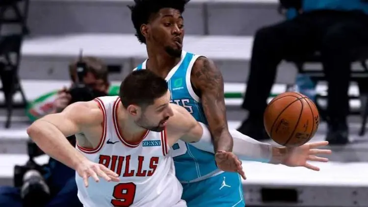 Double-double Vucevic Bawa Bulls Hantam Pistons