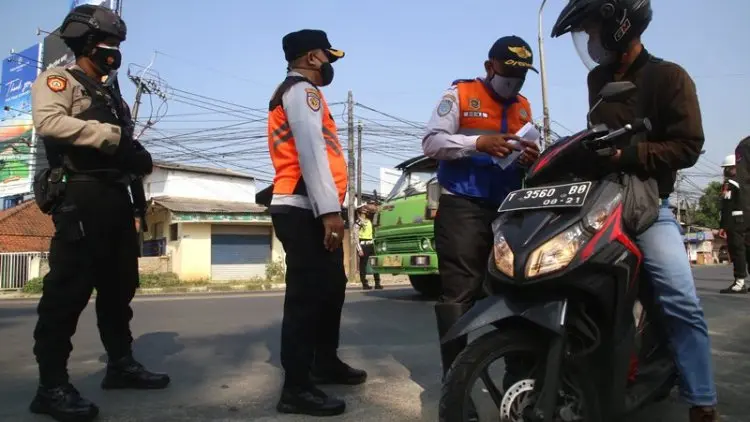 Foto: Pemeriksaan di Posko Penyekatan Mudik