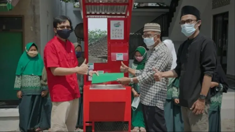 Cegah Penyebaran Covid, Telkom University Sumbangkan Alat Cuci Tangan Sensorik
