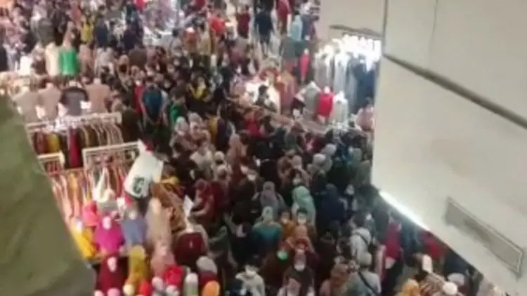 Hadapi Kerumunan Saat Idulfitri Ini Panduan Pakar