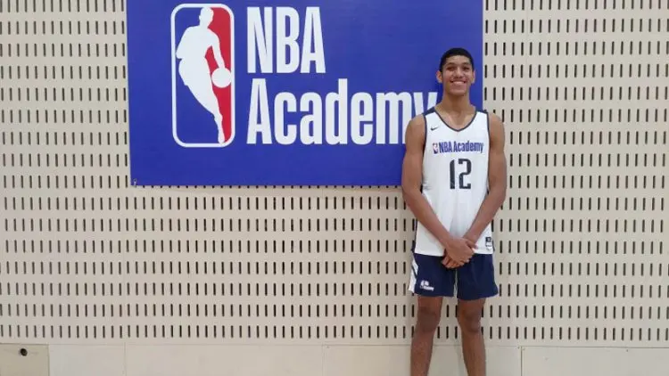 Derrick Michael Xzavierro bergabung dengan NBA Global Academy