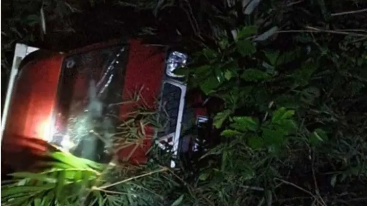 Sakit. Mobil Keluar Jalur, Masuk Jurang Pagelaran, Sopir Meninggal