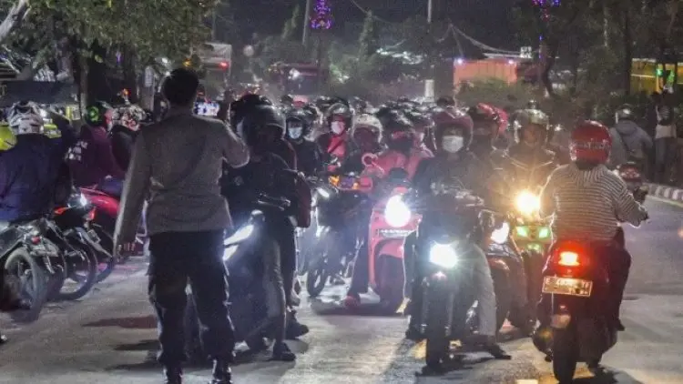 Pemudik Dari Arah Bogor Tak Terbendung