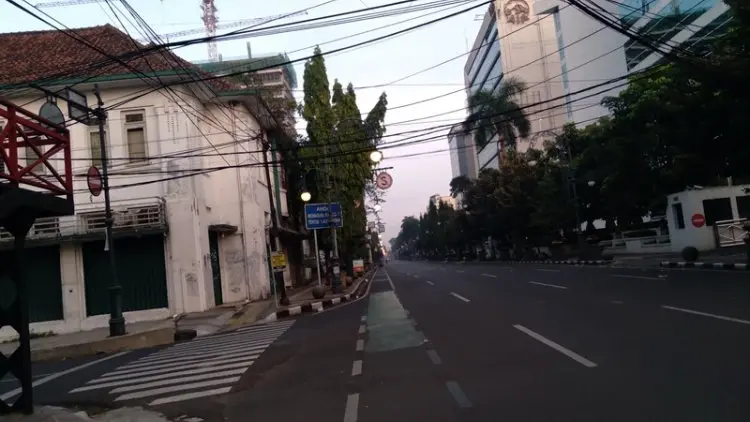 Foto: Kota Bandung Tampak Lenggang