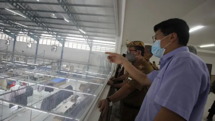 Bupati Cirebon Pastikan Perusahaan Terapkan Prokes, THR dan Larangan Mudik.