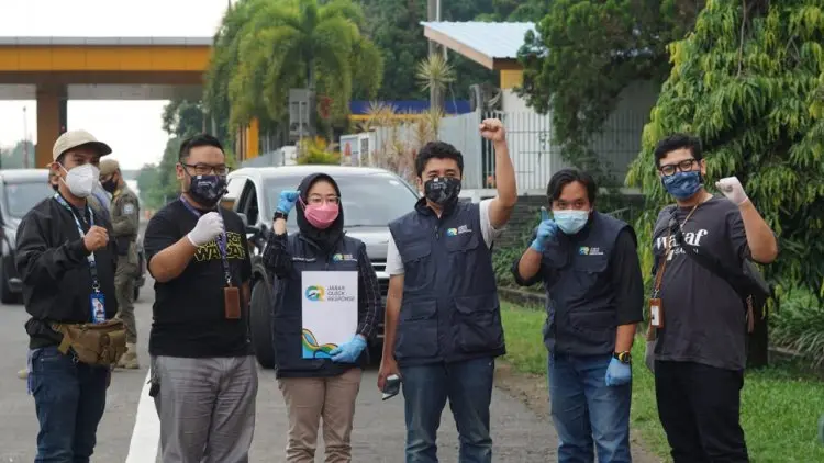 Kasus Positif Covid-19 di Jabar Meningkat Lagi, Wakaf Salman dan JQR Sebar Ribuan Masker