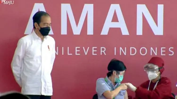 Jokowi Harap Vaksinasi Dorong Pertumbuhan Ekonomi Kuartal II 7 Persen