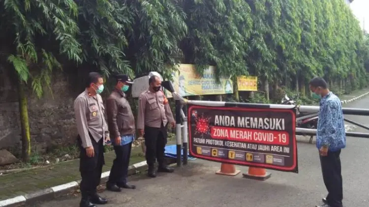 Puluhan Warga Positif, Perumahan Griya Melati Bubulak Dijaga Ketat