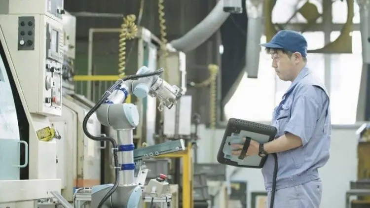 Manufaktur Indonesia Didorong untuk Gunakan Cobot