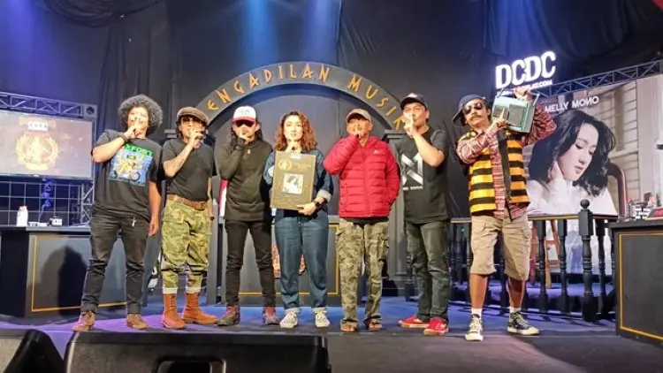 Melly Mono Deg-degan Diadili di DCDC Pengadilan Musik