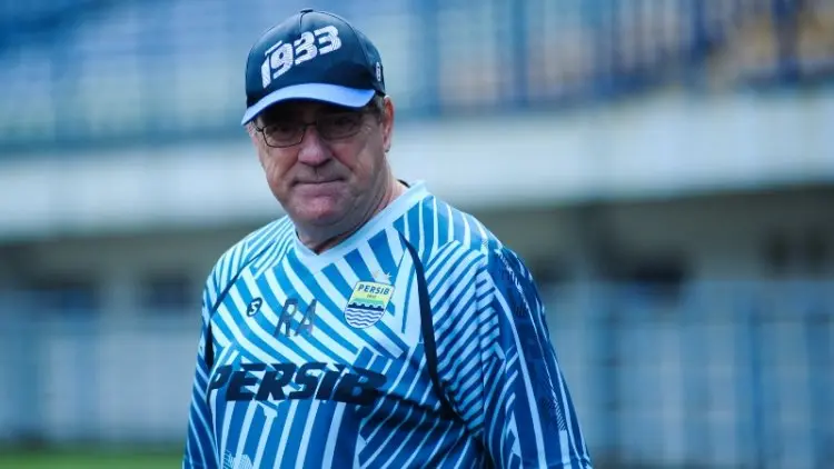 Robert Alberts Pastikan Persib Sudah Dapatkan Pemain Asing Asia