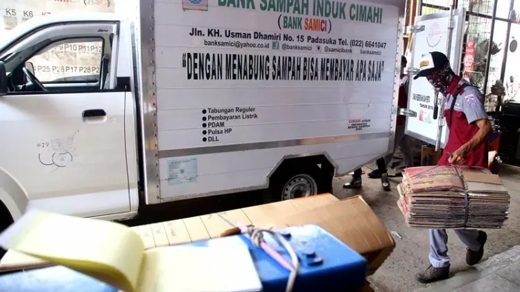 Foto: Pengelolaan Sampah di Bank Samici