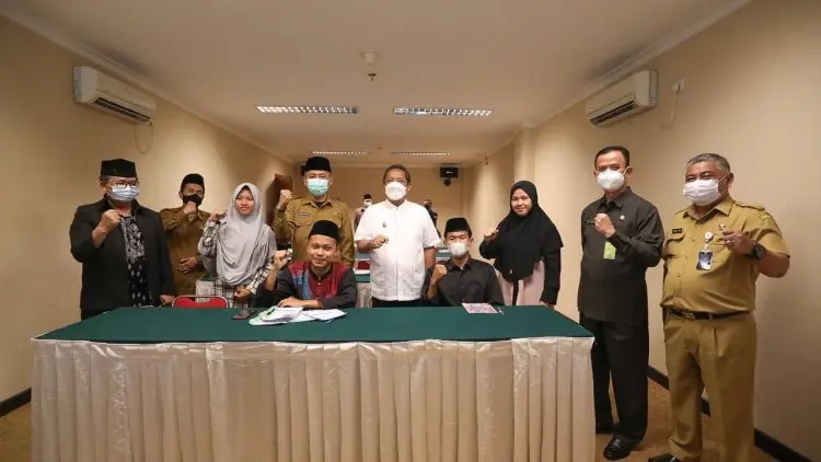 Yana Berikan Semangat Kafilah Kota Bandung