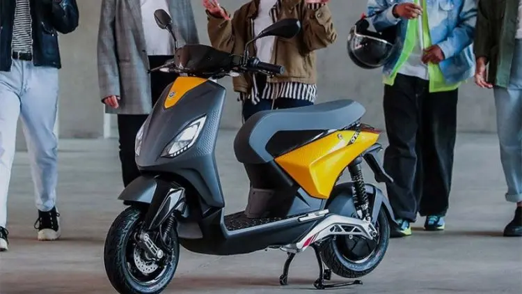 Sasar Milenial, Piaggio Rilis Skuter Listrik via TikTok