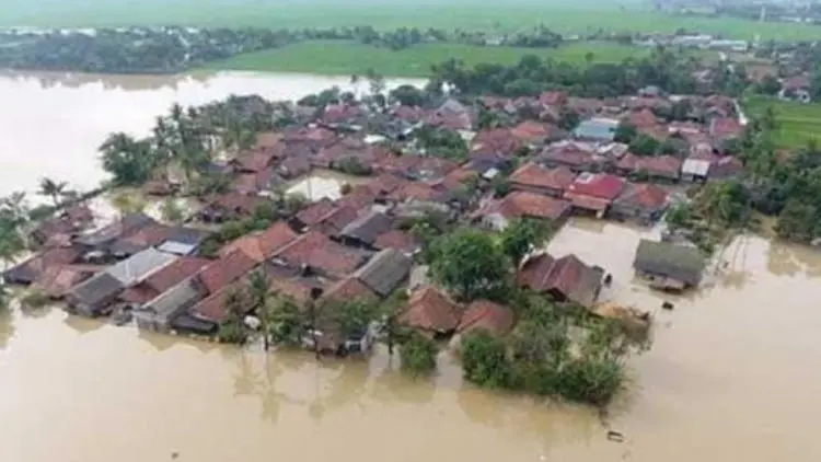 Ratusan Rumah di Karawang Dikepung Banjir