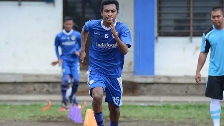Kepada Pemain Muda Ini, Pelatih Persib Banyak Berharap
