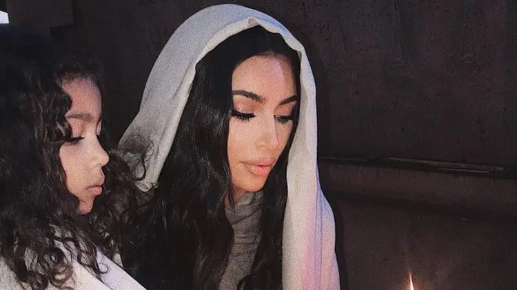 Kim Kardashian dan Anak-anaknya Terkena Covid-19