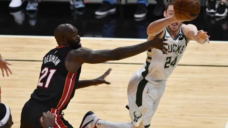 Bucks Kembali Unggul atas Heat pada Gim Ketiga