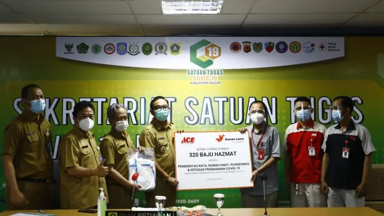 ACE Hardware Berikan Bantuan 320 APD untuk Kabupaten Bogor