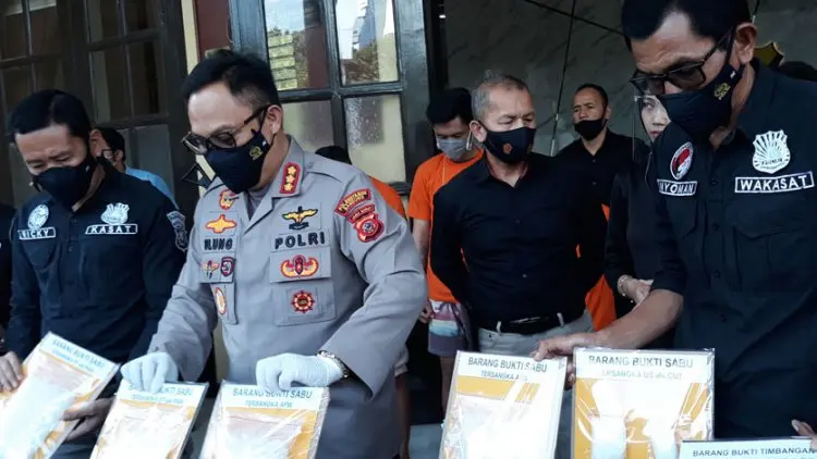 Istri Pengedar Sabu 1 Kg Ditangkap, Barbuk Jadi 2 Kg