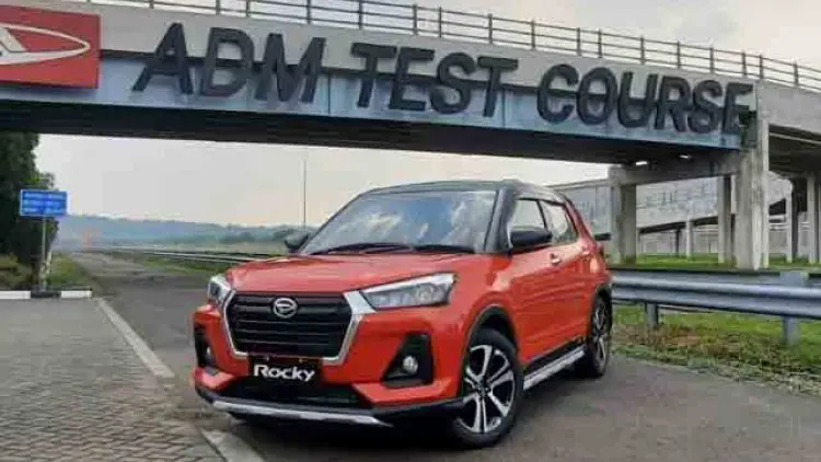 Jajal Langsung Fitur Canggih Daihatsu Rocky