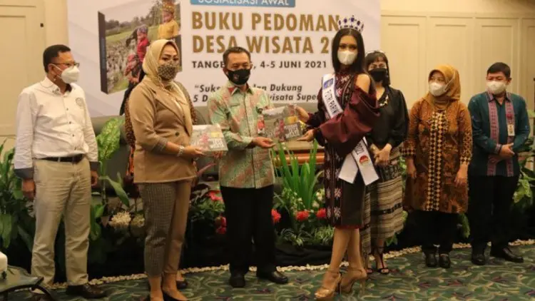 Pemerintah Luncurkan Buku Pedoman Desa Wisata 2021