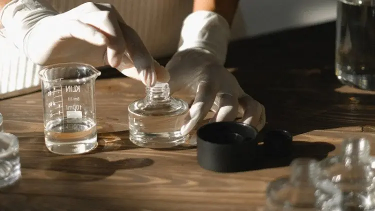 Yuk Racik Parfum Sendiri Lewat 'Mine'