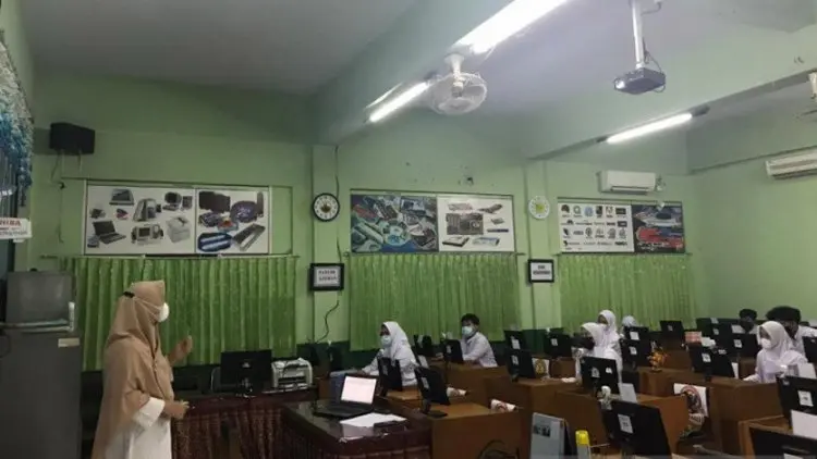 Disdik DKI Belum Putuskan Ikuti Arahan Skema PTM dari Presiden