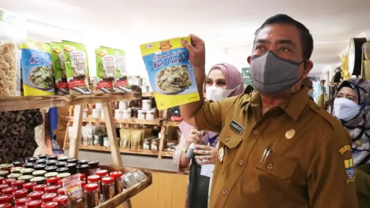 Alun-alun Memikat, Pelaku UMKM Pun Terangkat (4)