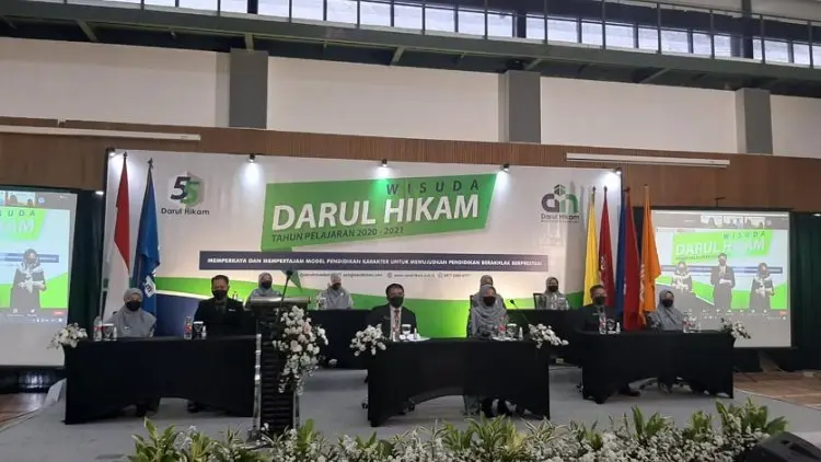 Wisudawan Darul Hikam Didorong Berkreasi