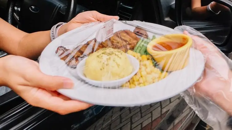 Ini Tips Makan di Dalam Mobil