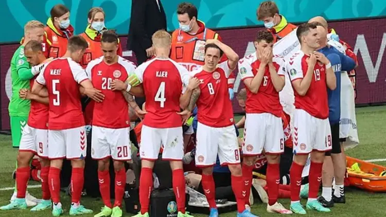 Christian Eriksen Ternyata Sudah Bisa Candain Temannya