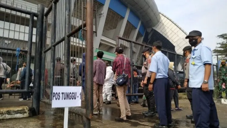 Ribuan Warga se-Bandung Raya Jalani Vaksinasi di GBLA