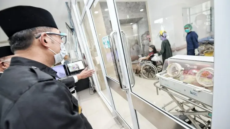 Ridwan Kamil Dampingi Menko PMK Tinjau Pelayanan dan Fasilitas RSKIA Bandung