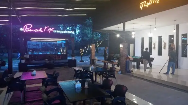 Kafe Puncak Kopi Lestarikan Bahasa dan Aksara Sunda