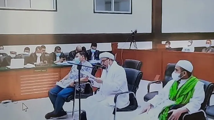 Rizieq Shihab Jalani Sidang Putusan Kasus RS UMMI Bogor