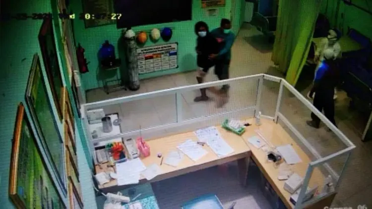 Viral, Video Perawat di Garut Dipukul Saat Tangani Pasien Covid-19 