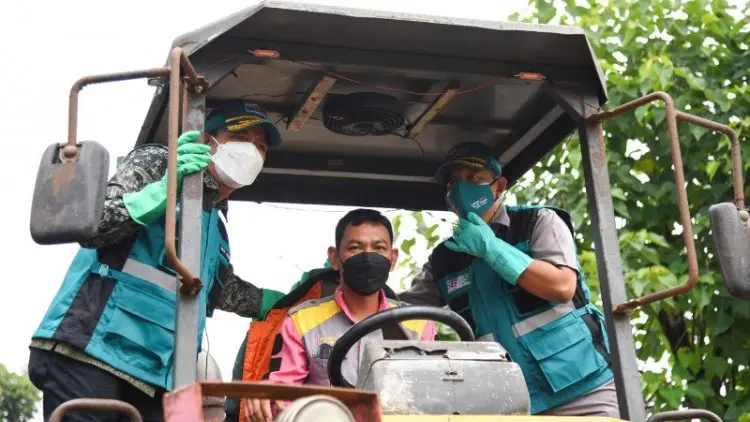 306 Kader Bersih Sampah Kabupaten Bandung Siap Kelola Sampah