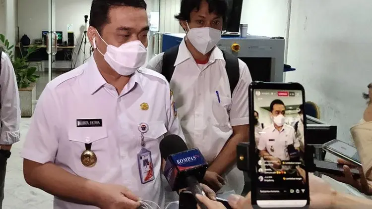 Warga Dilarang Shalat Jumat di Kawasan Zona Merah