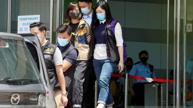 Polisi Hong Kong Tangkap Mantan Jurnalis Senior Apple Daily di Bandara