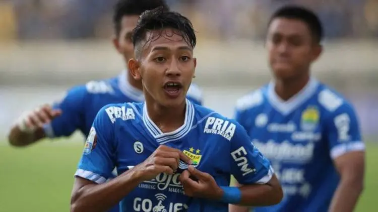 Memasuki Musim Panas, Beckham Putra Jadi ke Eropa?