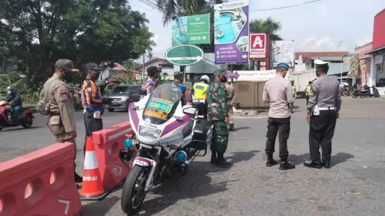 Garut Zona Merah, Pembatasan Pergerakan Masyarakat Diperketat