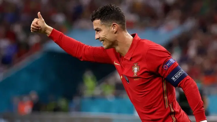 MU Sudah Kirim Tawaran Kontrak untuk Ronaldo?