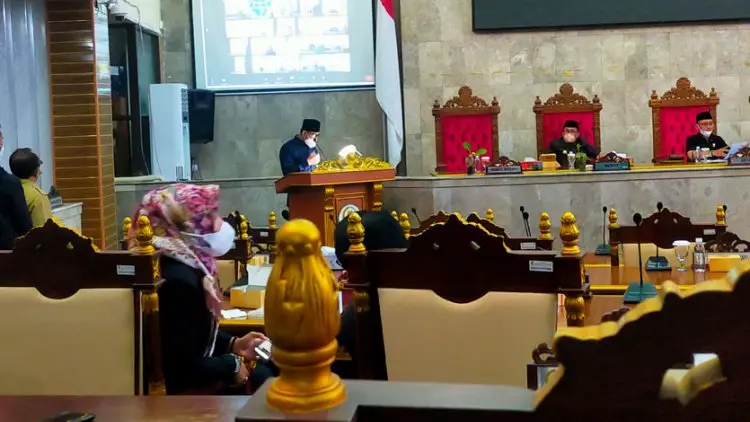 Hujan Interupsi Warnai Pembentukan Pansus Tibum